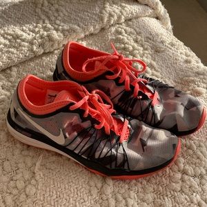 Nike multicolor sneakers